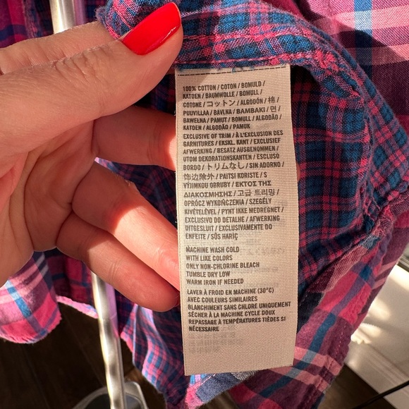 Abercrombie & Fitch Plaid Pink and different shades of blue Size Large - Picture 8 of 9